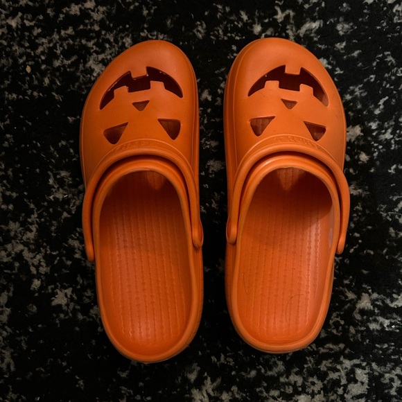 Strange Cvlt Jack o lantern clogs - Picture 3 of 5
